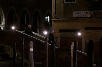 dakotafanningdaily-onsetinvenice-001.jpg