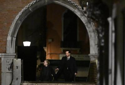 dakotafanningdaily-onsetinvenice-010.jpg