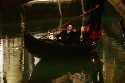 dakotafanningdaily-onsetinvenice-025.jpg