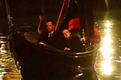 dakotafanningdaily-onsetinvenice-032.jpg