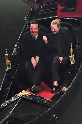 dakotafanningdaily-onsetinvenice-051.jpg