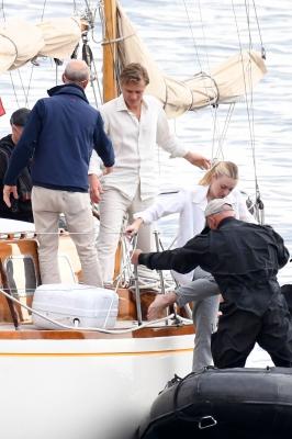 dakotafanningdaily-ripley-onsetoct26-013.jpg