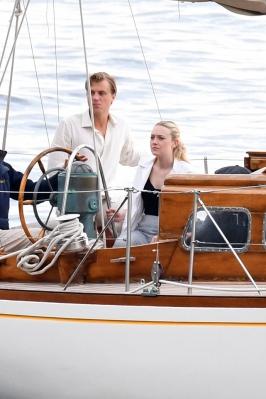 dakotafanningdaily-ripley-onsetoct26-016.jpg