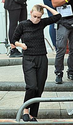 dakotafanningdaily-ripley-onsetsep15-014.jpg