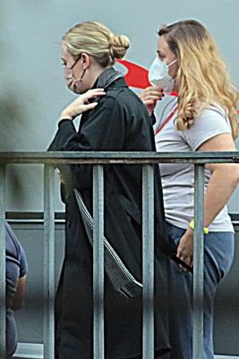 dakotafanningdaily-ripley-onsetsep15-016.jpg