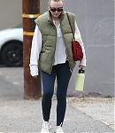 dakotafanningdaily-outandaboutinlosangeles-048.jpg