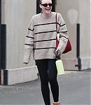 dakotafanningdaily-leavingaworkoutclass-018.jpg